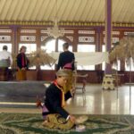 Tiap Kotak Wayang Koleksi Kraton, Menunggu 2 Tahun untuk Bisa “Diangini” (seri 2 – bersambung)