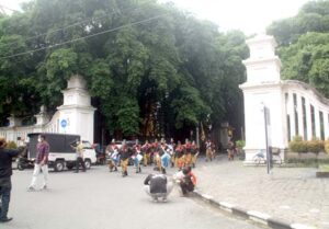 Read more about the article Terbuka Komunikasi yang Konstruktif untuk Menata Lingkungan “Pendukung” Kraton (seri 1 – bersambung)