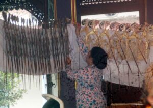Read more about the article Wayang Gedhog Kiai Jayeng Katong, Baru Separo Selesai Dibuat Ditinggal Wafat? (seri 5 -bersambung)