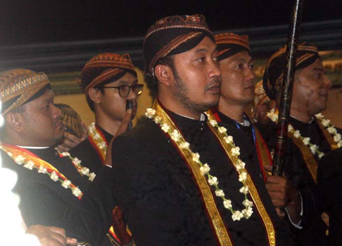 You are currently viewing Kirab Pusaka “Perdana” Di Era “Perdamaian”, Menyambut Tahun Baru Jawa Jimawal 1957 (seri 2 – bersambung)