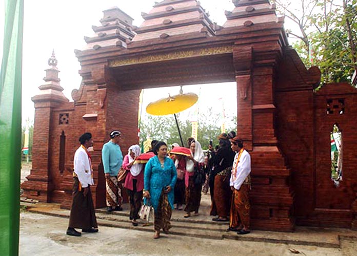 You are currently viewing Makam Pangeran Benawa I di Desa Wateshaji, Berjarak Sekitar 150 KM dari Pajang (seri 1 – bersambung)