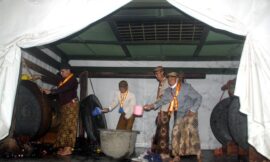 Gong Kiai Surak Dijamas, Gamelan “Manguyu-uyu” Ditabuh di “Malem Midodareni” Sekaten