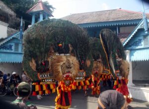 Read more about the article Pakasa, Jalur Rasional Pengabdian di Bidang Budaya yang Realistik dan Non-Politik (seri 3-bersambung)