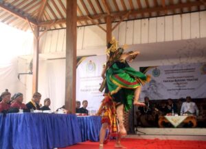 Read more about the article Pakasa Cabang Gebang Tinatar Ikat Silaturahmi Sejumlah Pengurus Cabang Dengan Piagam Penghargaan