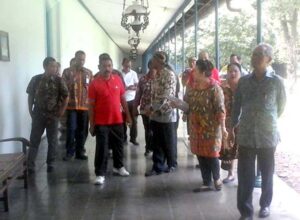 Read more about the article Wakil Wali Kota : “Kraton Harus Satu Suara, Agar Bisa Ikut Menikmati, Walau Ada Perubahan” (seri 6 – habis)