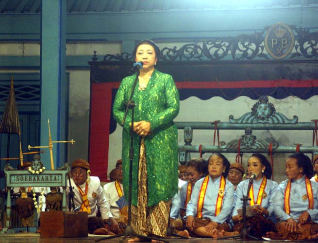 You are currently viewing “Hari Tari Dunia = Hari Besar Budaya Jawa”, Berbagai Kelompok Pelaku Seni Menyajikannya (seri 1-bersambung)