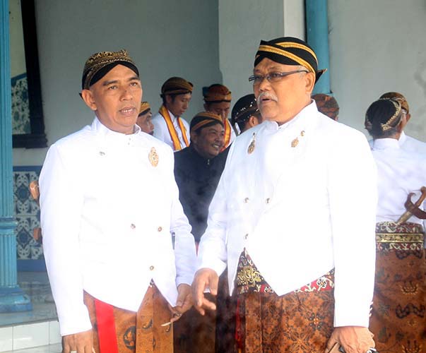 Read more about the article Para Abdi-dalem Pakasa Cabang dari Jateng dan Jatim, Bersiap-siap Sowan Senin Pagi Besok