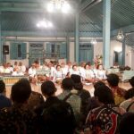 Rombongan Mahasiswa Jurusan Karawitan ISI Surakarta Saksikan Konser “Selasa Legen” di Kraton