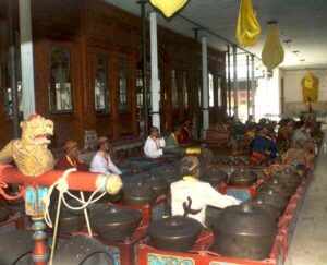 Read more about the article Gusti Moeng Mencari Tahu Kepastian Makam Sinuhun Amangkurat III di Srilanka