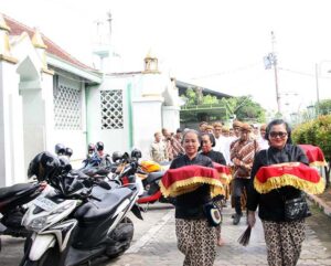 Read more about the article Agenda “Tour de Ruwah” 2025 dan Semangat Generasi Muda, Walau Ekonomi Lesu (seri 1 – bersambung)