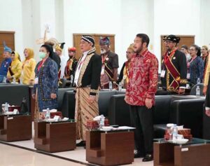 Read more about the article Heboh “Penyesalan” Pihak yang Tak Berwenang, Rasa Keadilan Bagi Kraton Jadi Persoalan (seri 5 – habis)