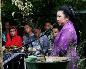 Read more about the article Heboh “Penyesalan” Pihak yang Tak Berwenang, Rasa Keadilan Bagi Kraton Jadi Persoalan (seri 3 – bersambung)