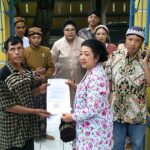Siang Tadi, Gusti Moeng Serahkan SK Tetepan Juru-Kunci di Tengah Hutan Danalaya
