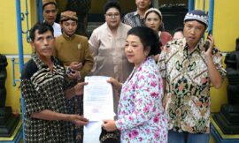 Siang Tadi, Gusti Moeng Serahkan SK Tetepan Juru-Kunci di Tengah Hutan Danalaya