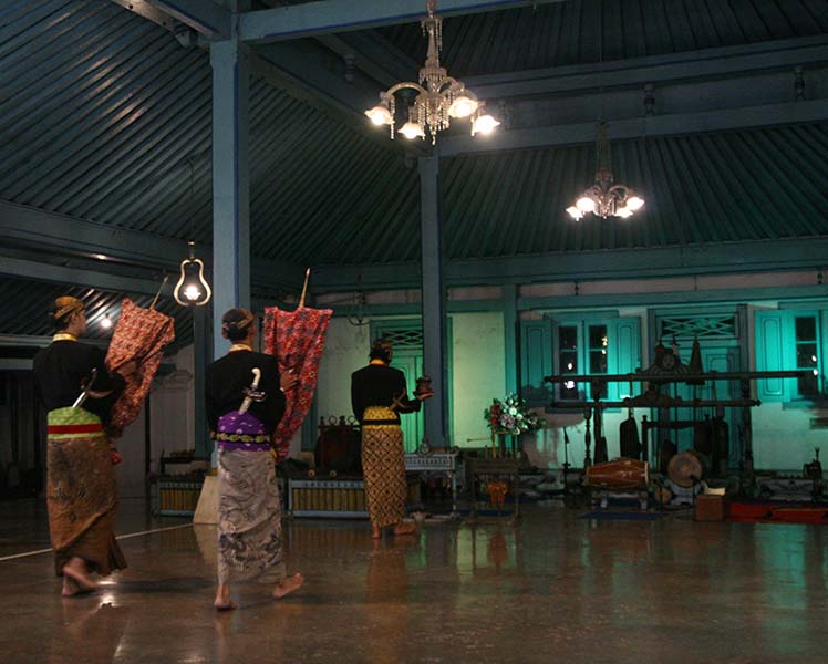 Read more about the article Semalam, Tari Srimpi Lobong dan Srimpi Ludira Madu Direkam Kemendikbud