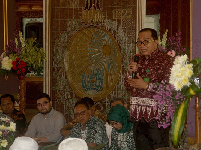 You are currently viewing Tanggapi Perkembangan Terakhir, Lawyer Gelar Konferensi Pers, Sinyal Penting Dilempar (seri 4 – habis)