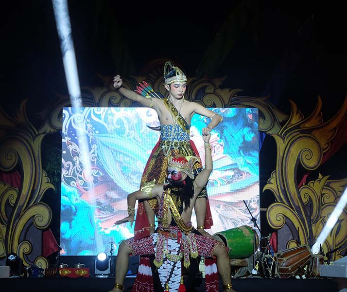 Read more about the article Pakasa Cabang Jepara “Tampil” di Cirebon, Cabang Pacitan Perkenalkan Busana Adat