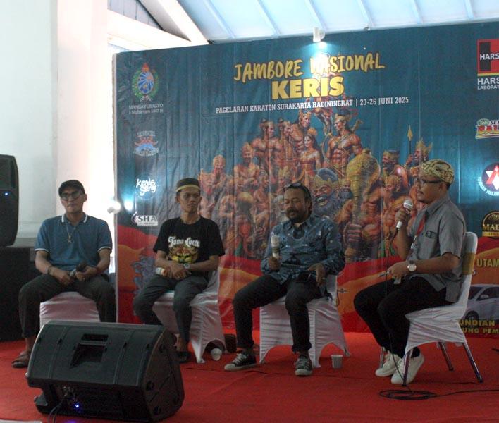 You are currently viewing Kabupaten Luwu Penghasil Besi Terbaik di Dunia Untuk Bahan Keris