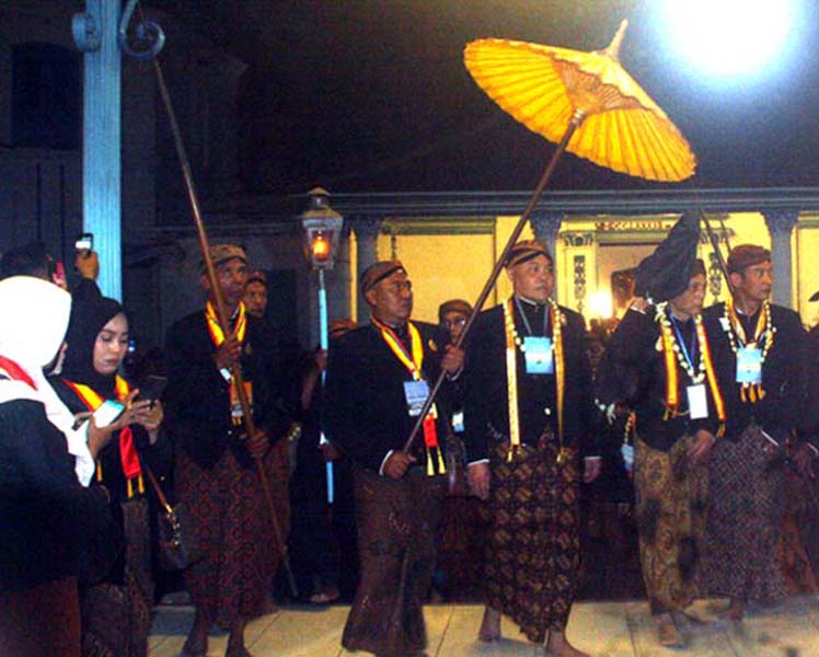 You are currently viewing “Tak Masuk Daftar”, 103 Warga Pasipamarta Malah Siap Dukung Kirab 1 Sura