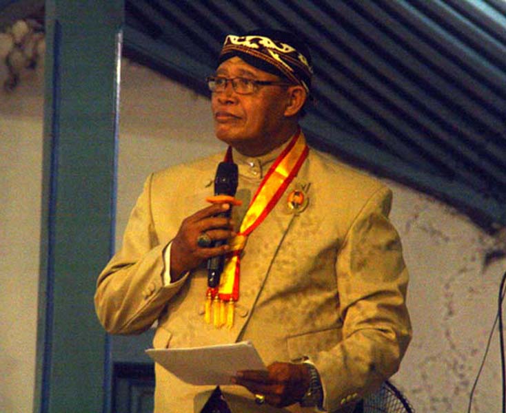 Read more about the article Lebih Rasional dan Ideal, Sambutan Berbahasa Jawa “Krama” Diberikan di Acara Adat (seri 1 – bersambung)