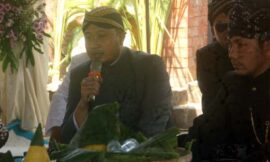 Lebih Rasional dan Ideal, Sambutan Berbahasa Jawa “Krama” Diberikan di Acara Adat (seri 2 – bersambung)
