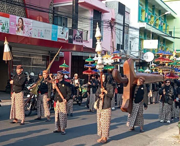 Read more about the article Panitia dan Yayasan Pamong Makam Akui, Kirab Budaya Tahun 2025 Lebih Menarik