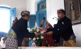 “Eksistensi” Masyarakat Adat di Tengah Suasana Arus Informasi Modern (seri 3 – bersambung)