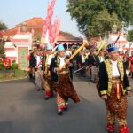 Kirab Prajurit Bertombak Event “Grebeg Mulud Njeporonan” di Tengah Rasa Was-was
