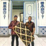 Warga Pakasa Kota Bekasi Menciptakan Desain Batik Jarik “Tulak Balak”