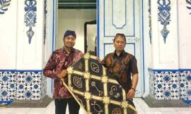 Warga Pakasa Kota Bekasi Menciptakan Desain Batik Jarik “Tulak Balak”