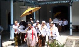 Ritual “Adang” di Tahun Dal, Agenda Adat Kraton Mataram Surakarta yang Kaya Simbol (seri 3 – habis)
