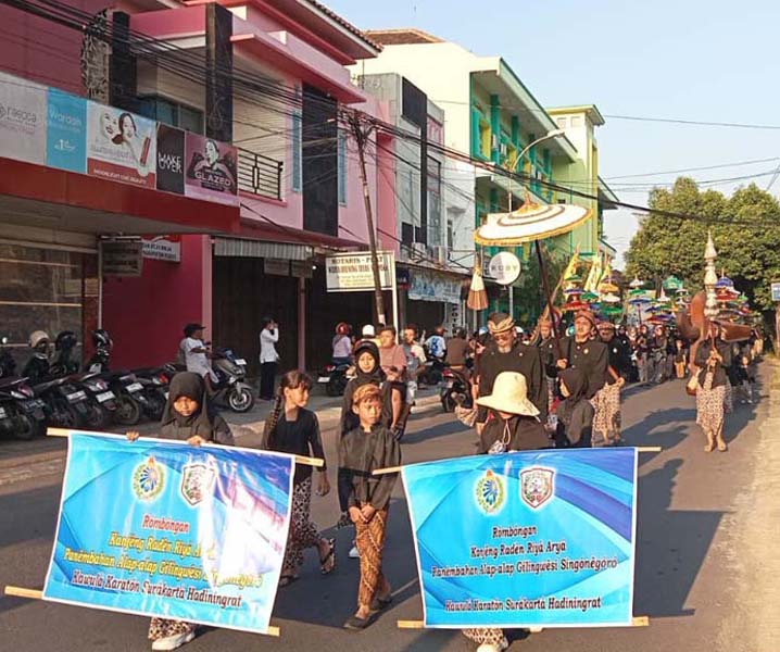 Read more about the article Kecil, Animo Warga Pengajian Pengurus Makam Pangeran Puger “Suwita” di Kraton