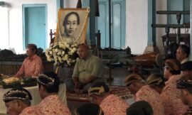 Hari Ini, Rombongan Bebadan Kabinet 2004 Ziarah ke Astana Pajimatan Imogiri