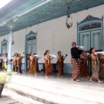 “Adang” 60 Kg Beras Raja Lele Dengan Empat “Dandang”, Pukul 04.00 WIB Baru “Tanak”