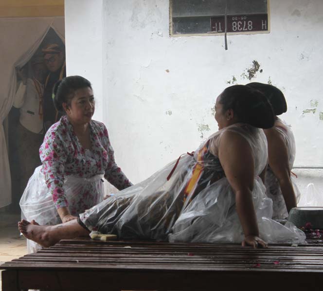 Read more about the article Tatacara “Ritual Adang” Tahun Dal Selesai, Prosesi “Ngonduraken Dandang” Kiai Dhudha