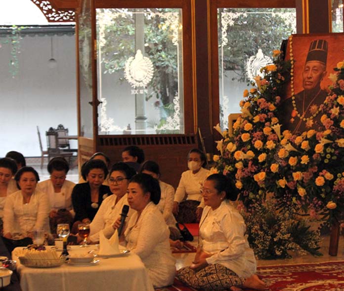 Read more about the article Gusti Moeng Jelaskan Jumlah Putra/Putri PB XII Ada 35 Orang