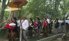 Upacara Adat Wilujengan Nagari Mahesa Lawung Menunjukkan Islam yang “Pengayom” (seri 2 – bersambung)