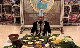 Pengukuhuan KGPH Hangabehi Sebagai Sinuhun PB XIV, Diiring Hujan dan “Tendangan Pintu”