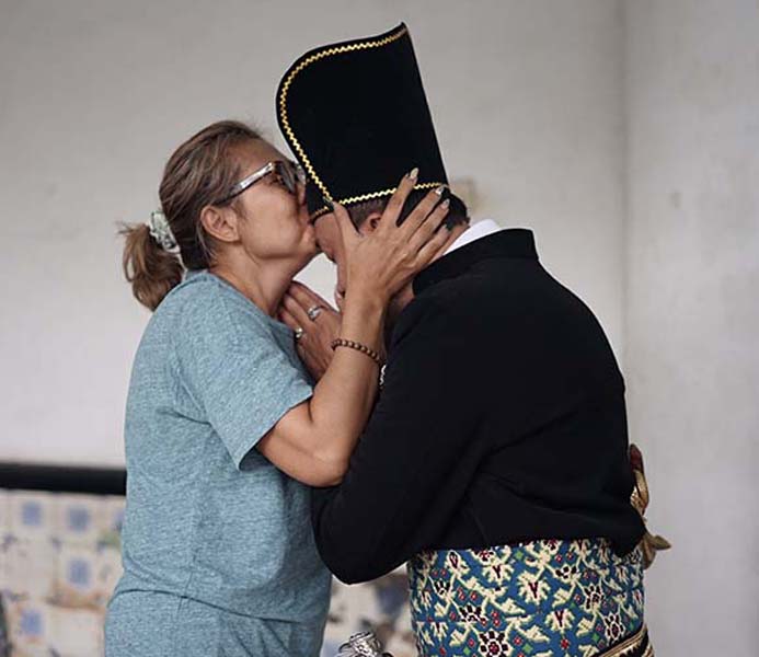 You are currently viewing Memahami di Balik “Bangunan”, “Tahta”, Konsep “Ratu” dan “Bibit, Bobot, Bebet” (seri 3 – bersambung)