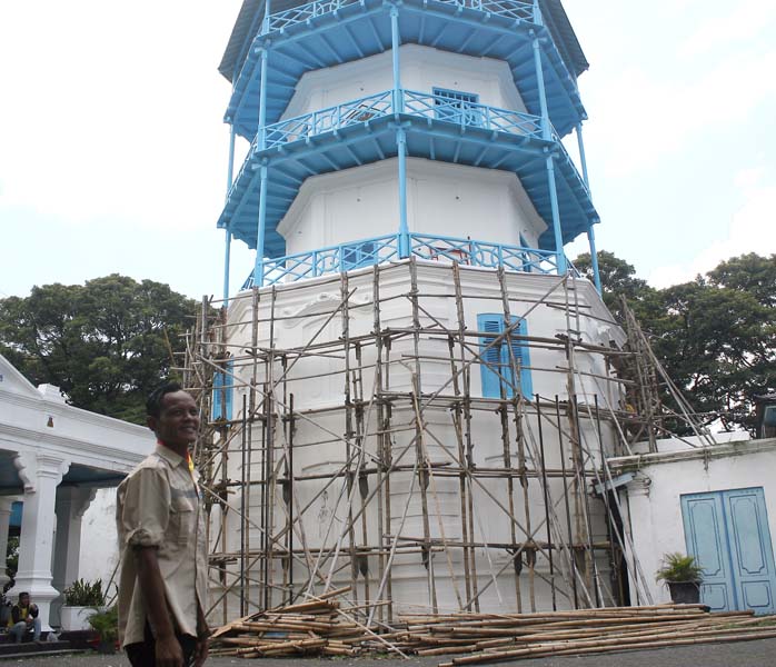 Read more about the article Jumatan Kelima di Kagungan-dalem Masjid Agung, Diantar Warga 11 Cabang Pakasa