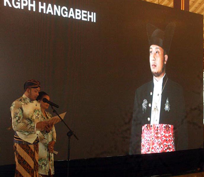 Read more about the article Para Pengurus Pakasa Cabang Memandang, KGPH Hangabehi “Lebih Layak” (seri 7 – bersambung)