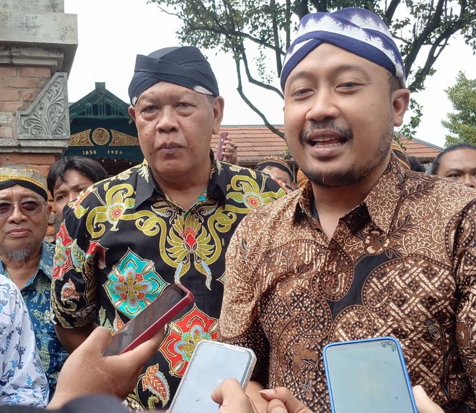 You are currently viewing Perjalanan Spiritual Sinuhun PB XIV Hangabehi,”Lelaku Ing Satengahing Rame” (seri 2 – bersambung)