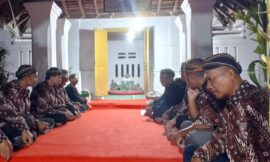 Pakasa “Pekuncen” Caruban Gelar Donga Wilujengan Untuk PB XIV Hangabehi