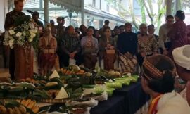 Era Baru Perjalanan Kraton Mataram Surakarta, Mengikuti “Irama” Republik (seri 1 – bersambung)