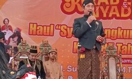 Utusan-dalem Kraton Hadiri Ritual Haul ke-325 Wafat Syeh Jangkung