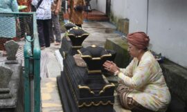 Memasuki Bulan Ruwah, Safari “Tour de Makam” Kraton Kembali Berjalan