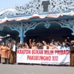 Era Baru Perjalanan Kraton Mataram Surakarta, Mengikuti “Irama” Republik (seri 2 – bersambung)