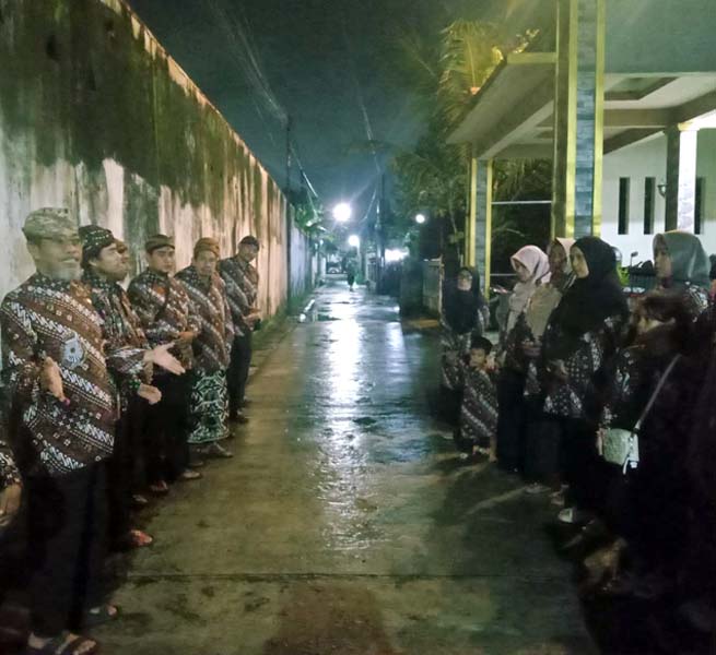 Read more about the article Dihadang Hujan Deras, Pakasa Cabang Kudus Menggelar Ritual “Buka Luwur”