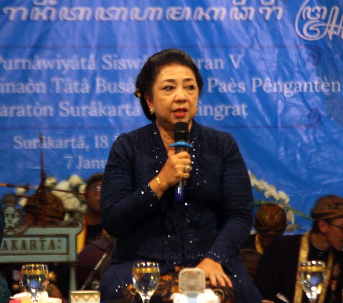 You are currently viewing Tata-Busana di Luar dan di Dalam Kraton Beda, Karena Ada Aturannya