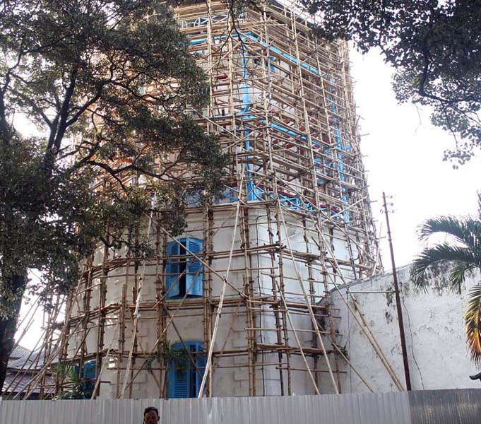 Read more about the article Antara LDA, Bebadan Kabinet 2004 Plus dan Badan Pengelola Kraton (seri 2 – bersambung)